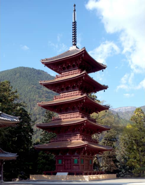 Five - storied Stupa Minobusan Kuonji